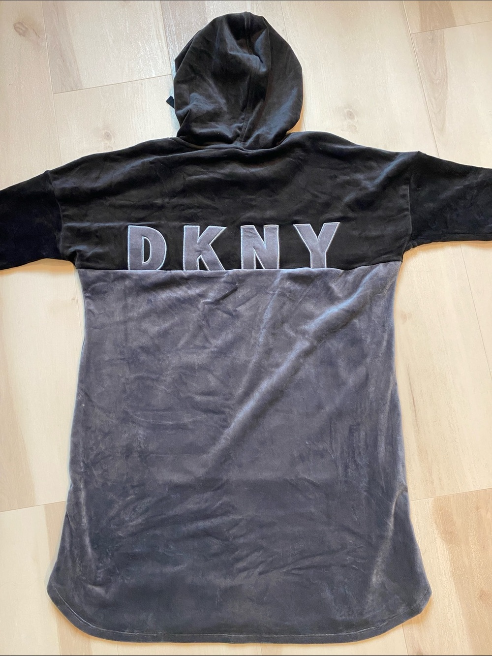 DKNY ✨ Two-Tone Plush Hooded Dress Tunic - Black & Gray